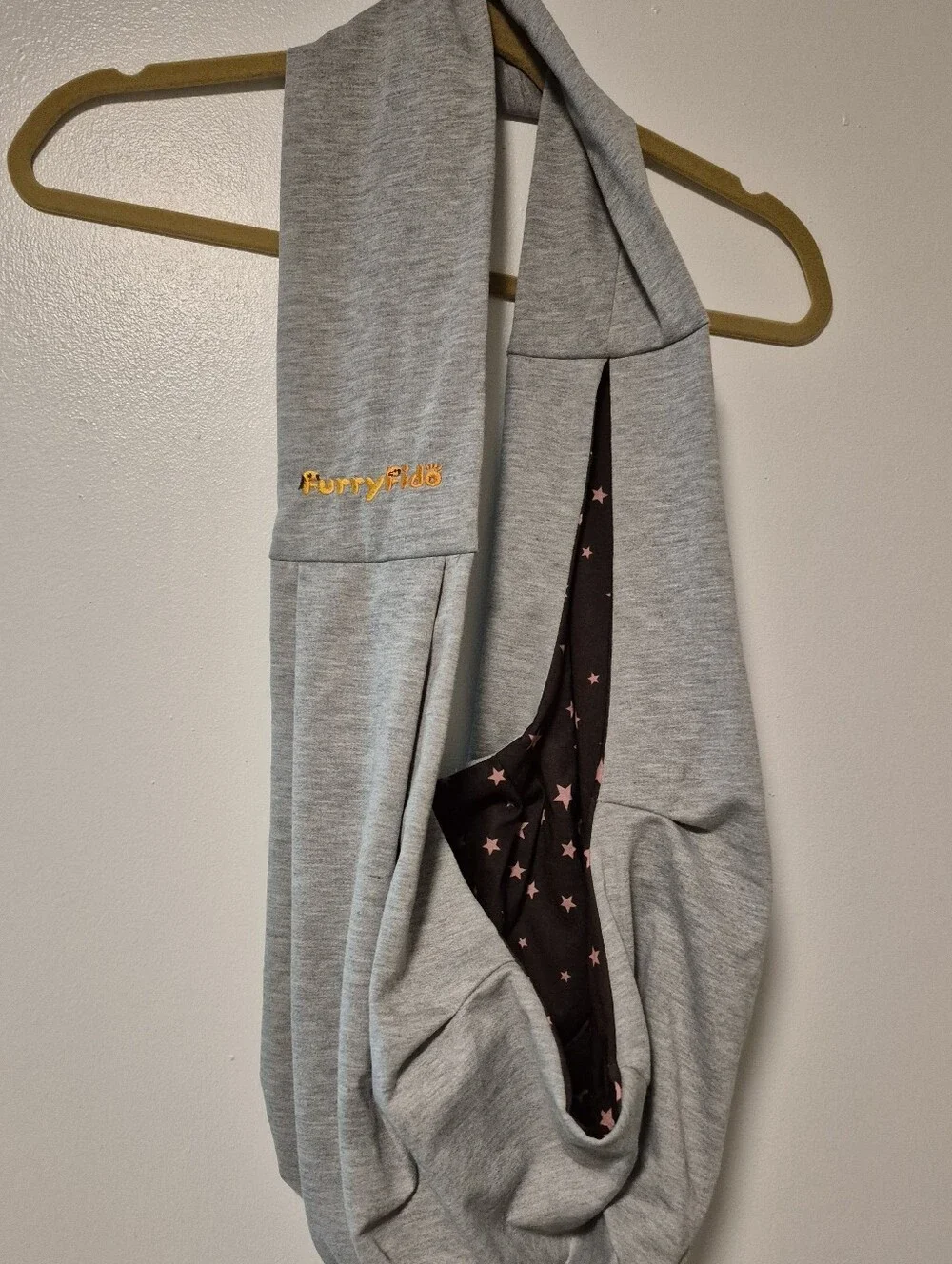 Pet Sling Bag Carrier with Reversible Star-Print Lining